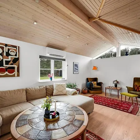 Aviaya Holiday home *