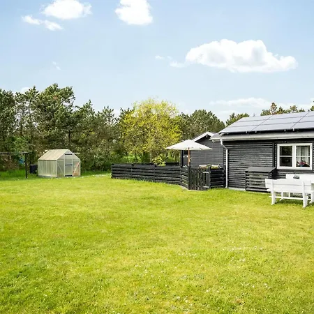 Aviaya - 350m From The Sea By Interhome *